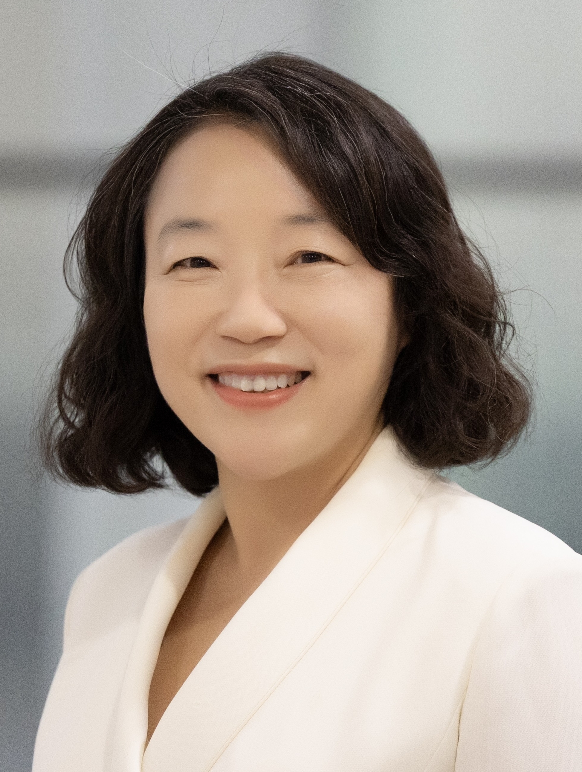 김윤희 사진